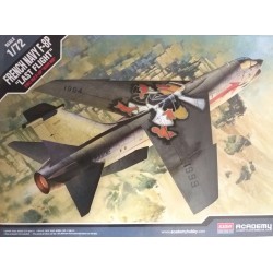 1/72 F-8P CRUSADER FRENCH NAVY - ACA12559
