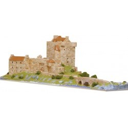 1/135 Eilean Donan Castle.Scotland S.XIII dim.900x340x230mm (Pcs.4600) - AED1011