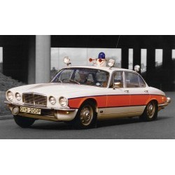 1/43 Jaguar XJ6 Series 2 4.2-litre - Avon & Somerset Constabulary - CORVA13901