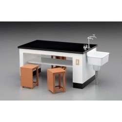 1/12 Science Room Desk & Chairs - HAS62004