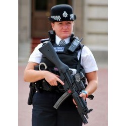 1:16 British Police Female Officer (100% new molds) - ICM16009