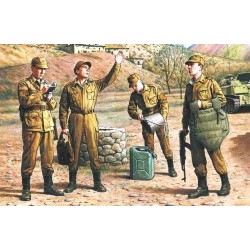 1/35 Soviet Motorized Infantry (1979-1988) (4 figures - 1 officer, 3 soldiers) - ICM35331