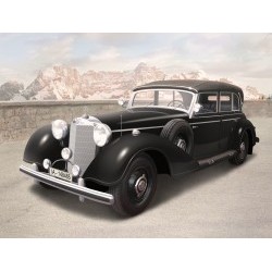 1/35 Typ 770K Tourenwagen with open cover, WWII German Leader's Car - ICM35534