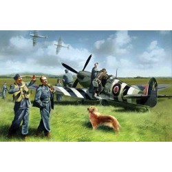 1/48 Spitfire Mk.IX with RAF Pilots and Ground Personnel - ICM48801