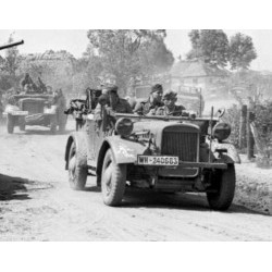 1:35 Army Group "Center" (Summer 1941)  (Kfz.1, Typ L3000S, German Infantry (4 figures), German Drivers (4 figures)) - ICMDS3502
