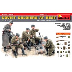 1/35 Soviet Gun Crew at Rest. Special Edition - MNA35109