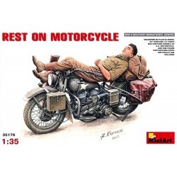1/35 Rest on Motorcycle - MNA35176