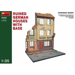 1/35 Ruined German Houses w/ Base - MNA36038