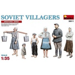 1/35 Soviet Villagers - MNA38011