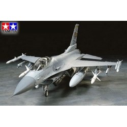 1/32 Lockheed Martin F-16 CJ Fighting Falcon - TAM60315