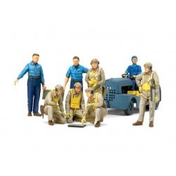 1/48 Wwll U.S. Navy Pilots w/(Moto-Tug) - TAM61107
